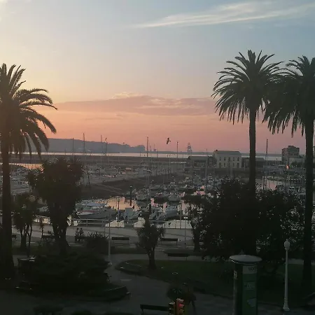 Inmejorable En El Puerto Deportivo A 1 Minuto De La Playa. Pleno Centro Апартаменти Хіхон